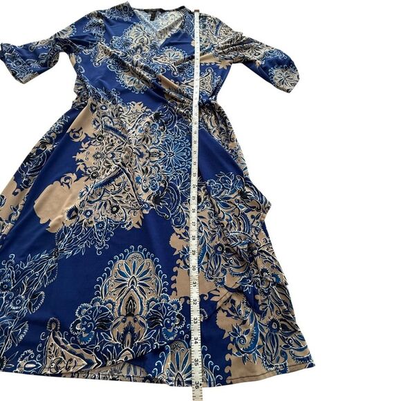 BCBGMaxAzria Blue and Tan Floral Wrap Dress - Picture 7 of 9